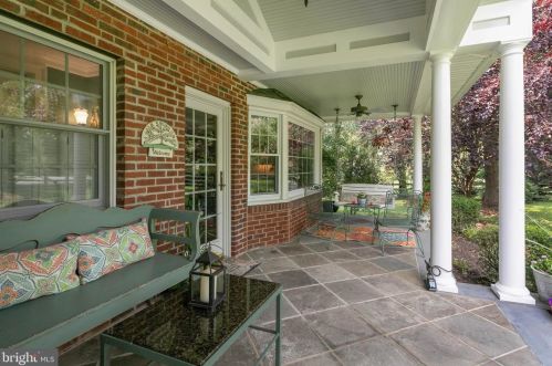 10700 Falls Pointe Dr, Great Falls, VA 22066-1600