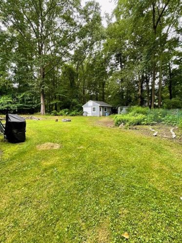 435 Middle Rd, Warwick RI  02818-2324 exterior