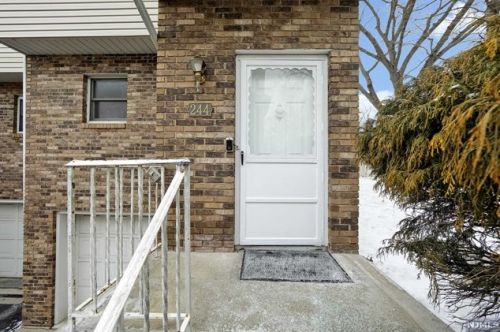 244 Washington Ave, Dumont, NJ 07628-2333