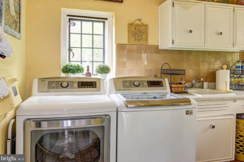 585 Warwick Rd, Haddonfield NJ 08033-3845 exterior