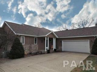 2029 Highwood Ave, Pekin, IL 61554-6325
