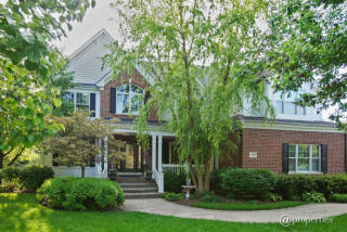 1083 Windhill Dr, Palatine, IL 60067-9112