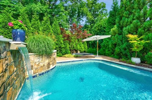5380 High Point Mnr, Atlanta GA  30342-2000 exterior