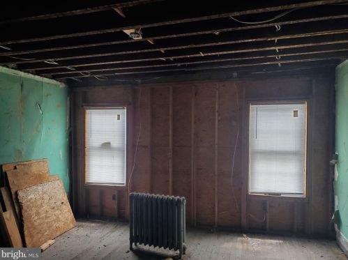 908 12 St, Philadelphia PA 19123-1103 exterior