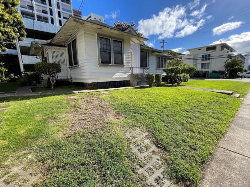 1156 Davenport St, Honolulu HI  96822-3953 exterior