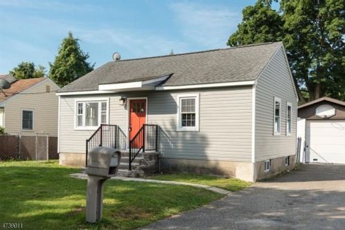 65 Salem St, Dover, NJ 07801-4106