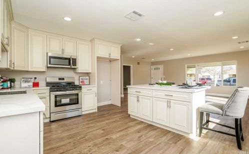 1906 Van Ness Ave, Santa Ana CA 92707-2638 exterior