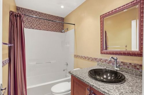 8623 Mesa Oak Dr, Riverside CA  92508-3123 exterior