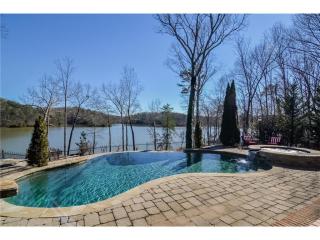 2573 Bridgewater Cir, Gainesville, GA 30506-1857
