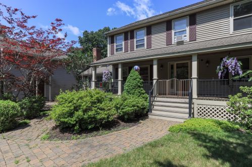 13 Park Ave, Londonderry, NH 03053-3691
