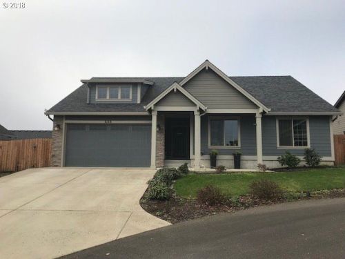 535 8th Pl, Carlton, OR 97111-1009
