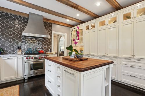 1090 Berkshire Rd, Atlanta GA  30306-3002 exterior