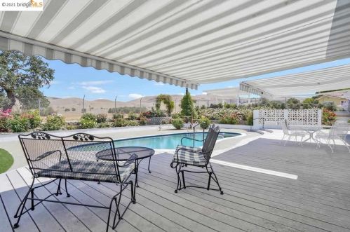 23 Kirkwood Ct, Concord CA  94521-1427 exterior