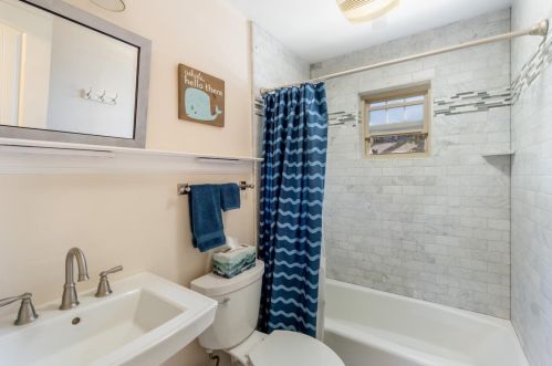 1466 Darwin St, Seaside CA  93955-5017 exterior