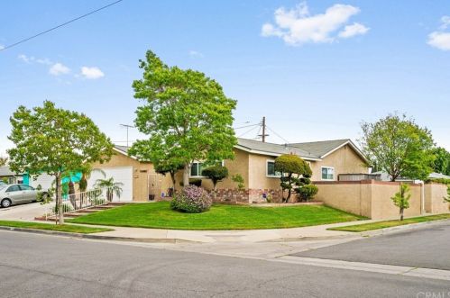 2440 Glenoaks Ave, Anaheim, CA 92801-3225