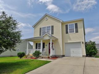 5020 Thornton Dr, Summerville, SC 29485-8894