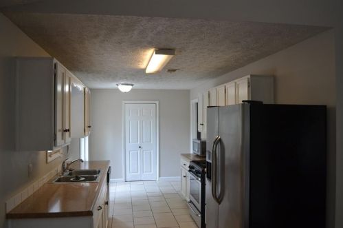 24 Hartley Woods Dr, Kennesaw GA  30144-3051 exterior