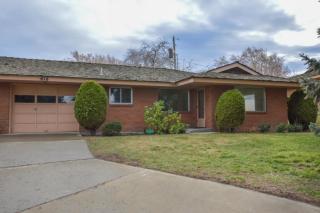 616 Estee Ct, Yakima, WA 98908-2627