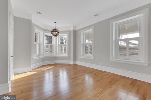 241 Kings Hwy, Tavistock NJ 08033-1981 exterior