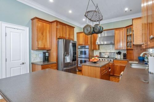 2507 Brookline Cir, Atlanta GA  30319-3690 exterior