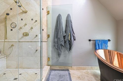 231 Summertree Rd, Anaheim CA  exterior