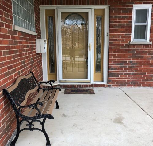 655 Winston Dr, Melrose Park, IL 60160-2350