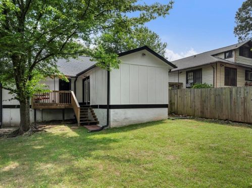 993 Burns Dr, Atlanta GA  30310-4631 exterior