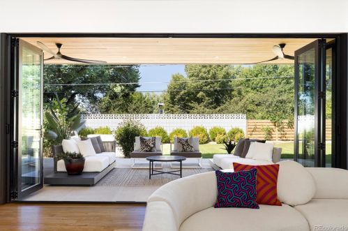 225 Clermont St, Denver CO  80246-1038 exterior