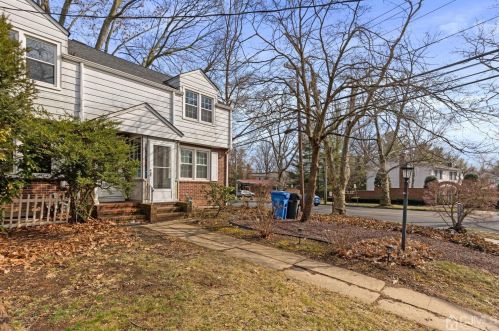59 Carlton Rd, Metuchen, NJ 08840-2403