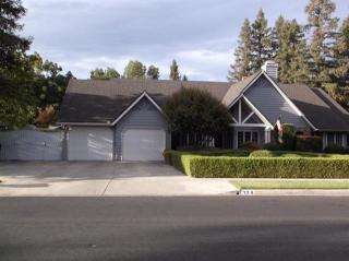 128 Parkview Ave, Visalia, CA 93277-7643