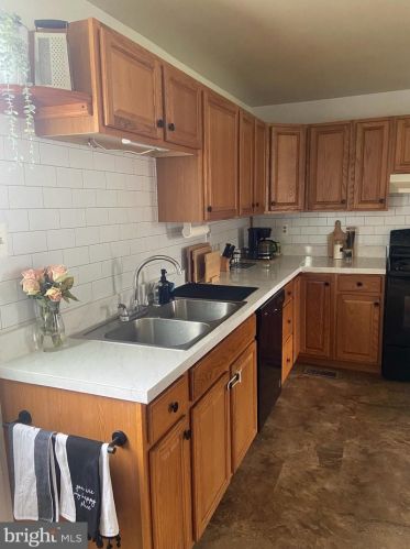 15802 Clear Spring Rd, Williamsport MD  21795-1007 exterior