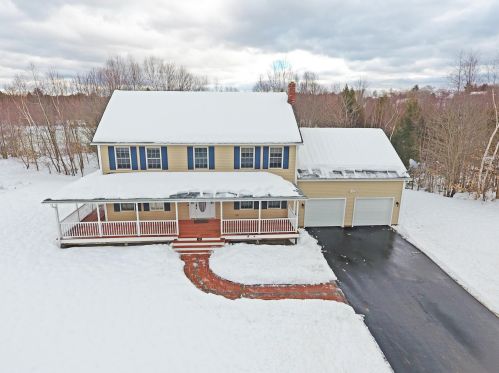 190 Greenview Dr, Concord, NH 03307-1152