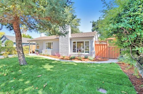 736 Coastland Dr, Palo Alto, CA 94303-3601