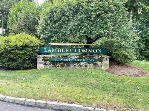 5 Lambert Cmn, Wilton CT  06897-4537 exterior