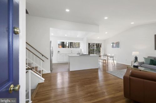 402 Hannes St, Silver Spring, MD 20901-1721