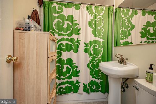 7415 Hastings St, Springfield VA  22150-4108 exterior