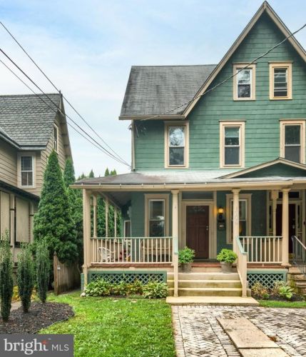 109 Center St, Tavistock NJ  08033-1803 exterior