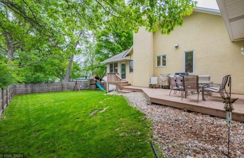 2224 Ariel St, Saint Paul MN  55109-2852 exterior