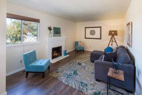 195 Ginger Dr, Auburn, CA 95603-5711