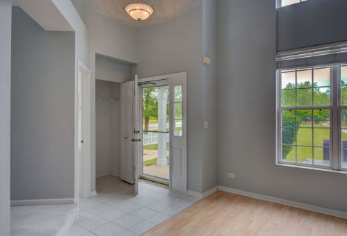 101 Hidden Creek Ln, North Aurora, IL 60542-1152