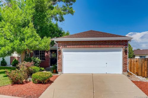 4145 Lewiston Cir, Denver, CO 80013-2799