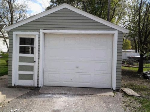 1505 Trott Ave, Willmar MN  56201-4436 exterior