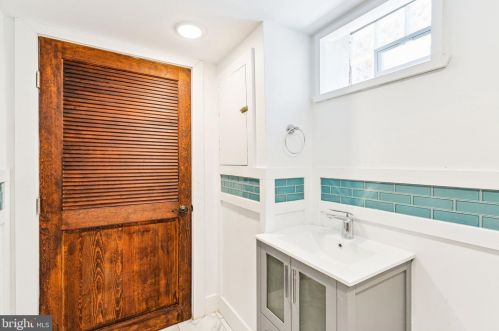 2236 Hancock St, Philadelphia PA  19133-3719 exterior