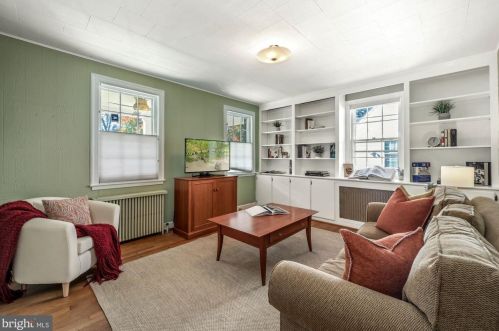 8009 Glenside Dr, Silver Spring MD 20912-7327 exterior