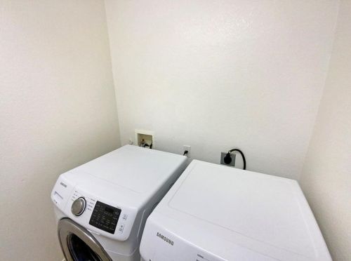 11000 Colonel Winn Loop, Austin TX  78748-2527 exterior