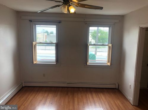 24 College Ave, York, PA 17401-5504