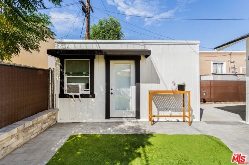 414 Acacia Ave, Glendale CA  91205-2575 exterior