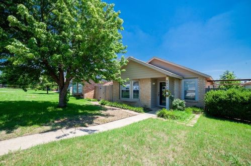 9977 Pack Saddle Trl, Fort Worth, TX 76108-4127