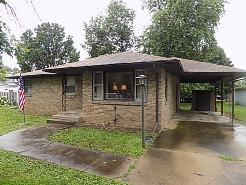 915 Sycamore St, Ottawa, IL 61350-2741