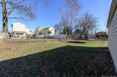 72 Osborne Ave, Norwalk CT  06855-1020 exterior